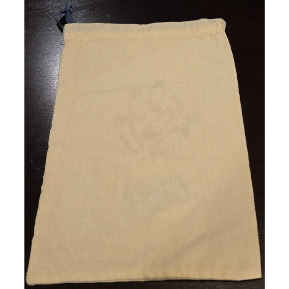 Cleo's by Skechers Storage Pull String Dust Bag for Small Bags Shoes or Sandals - Picture 3 of 5